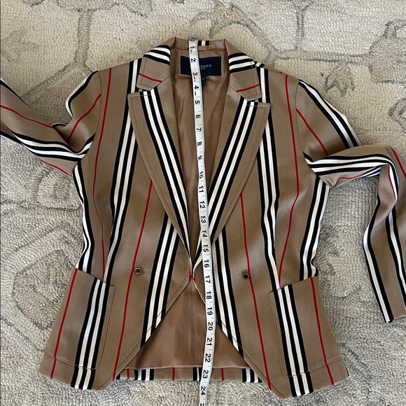 Burberry Women's Multicolor Striped Blazer in Excellent Condition - Picture 10 of 11